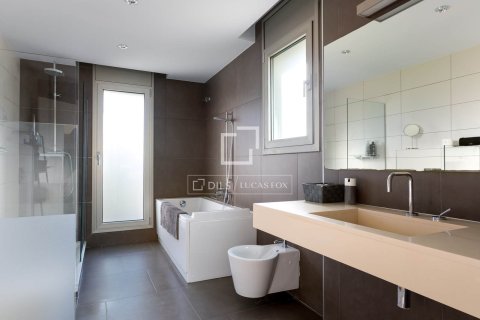 Huvila myytävänä Vallromanes, Barcelona, Espanja, 4 makuuhuonetta, 400 m2 No. 150378 - kuva 29