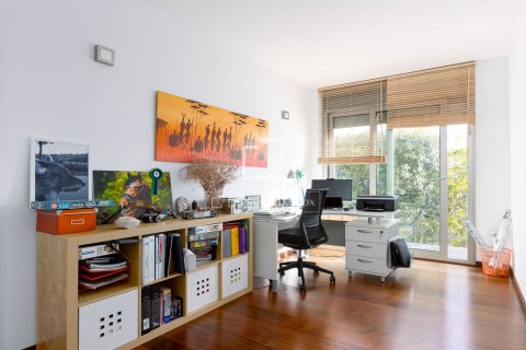 Huvila myytävänä Vallromanes, Barcelona, Espanja, 4 makuuhuonetta, 400 m2 No. 150378 - kuva 26