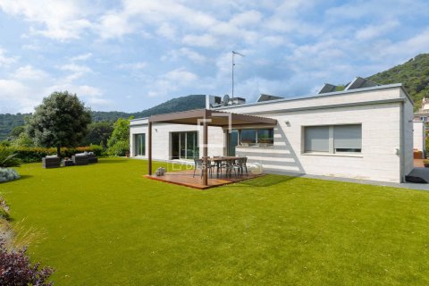 Huvila myytävänä Vallromanes, Barcelona, Espanja, 4 makuuhuonetta, 400 m2 No. 150378 - kuva 17