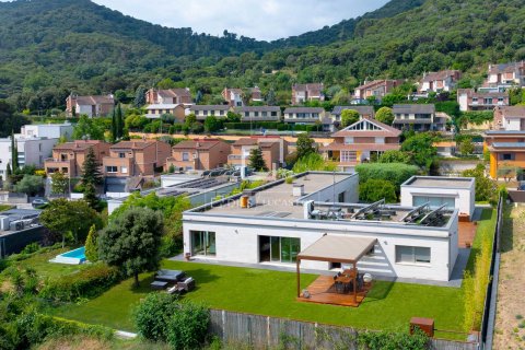 Villa a Vallromanes, Barcelona, Spagna 4 camere da letto, 400 mq. N° 150378