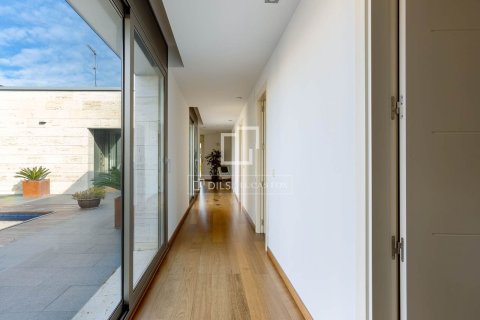 Villa for sale in Vallromanes, Barcelona, Spain 4 bedrooms, 400 sq.m. No. 150378 - photo 25