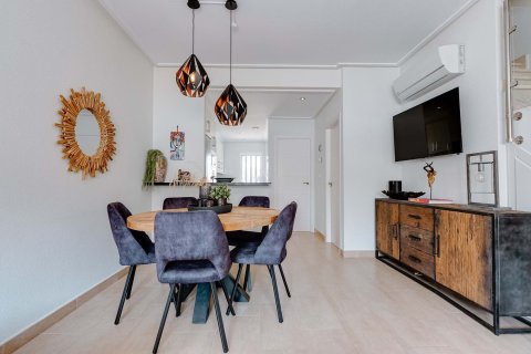 Duplex for sale in Torre de la Horadada, Alicante, Spain 3 bedrooms, 172 sq.m. No. 154998 - photo 8