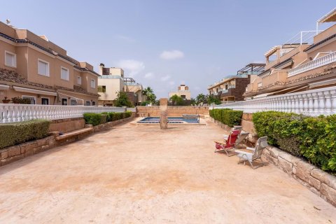 Duplex in Torre de la Horadada, Alicante, Spain 3 bedrooms, 172 sq.m. No. 154998