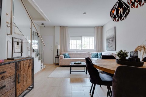 Duplex for sale in Torre de la Horadada, Alicante, Spain 3 bedrooms, 172 sq.m. No. 154998 - photo 6