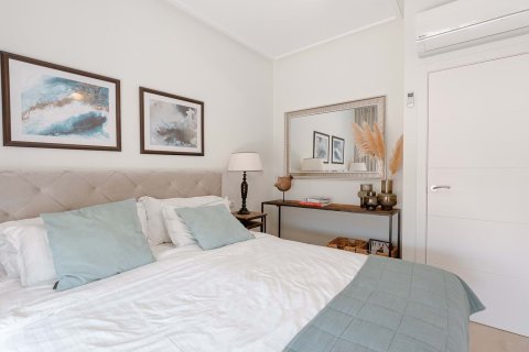 Duplex for sale in Torre de la Horadada, Alicante, Spain 3 bedrooms, 172 sq.m. No. 154998 - photo 13