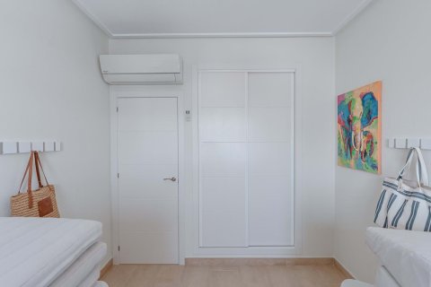 Duplex for sale in Torre de la Horadada, Alicante, Spain 3 bedrooms, 172 sq.m. No. 154998 - photo 20