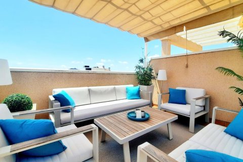 Duplex for sale in Torre de la Horadada, Alicante, Spain 3 bedrooms, 172 sq.m. No. 154998 - photo 24