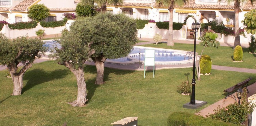 Townhouse Orihuela, Alicante, Espagne 2 chambres, 84 m2 No. 97044