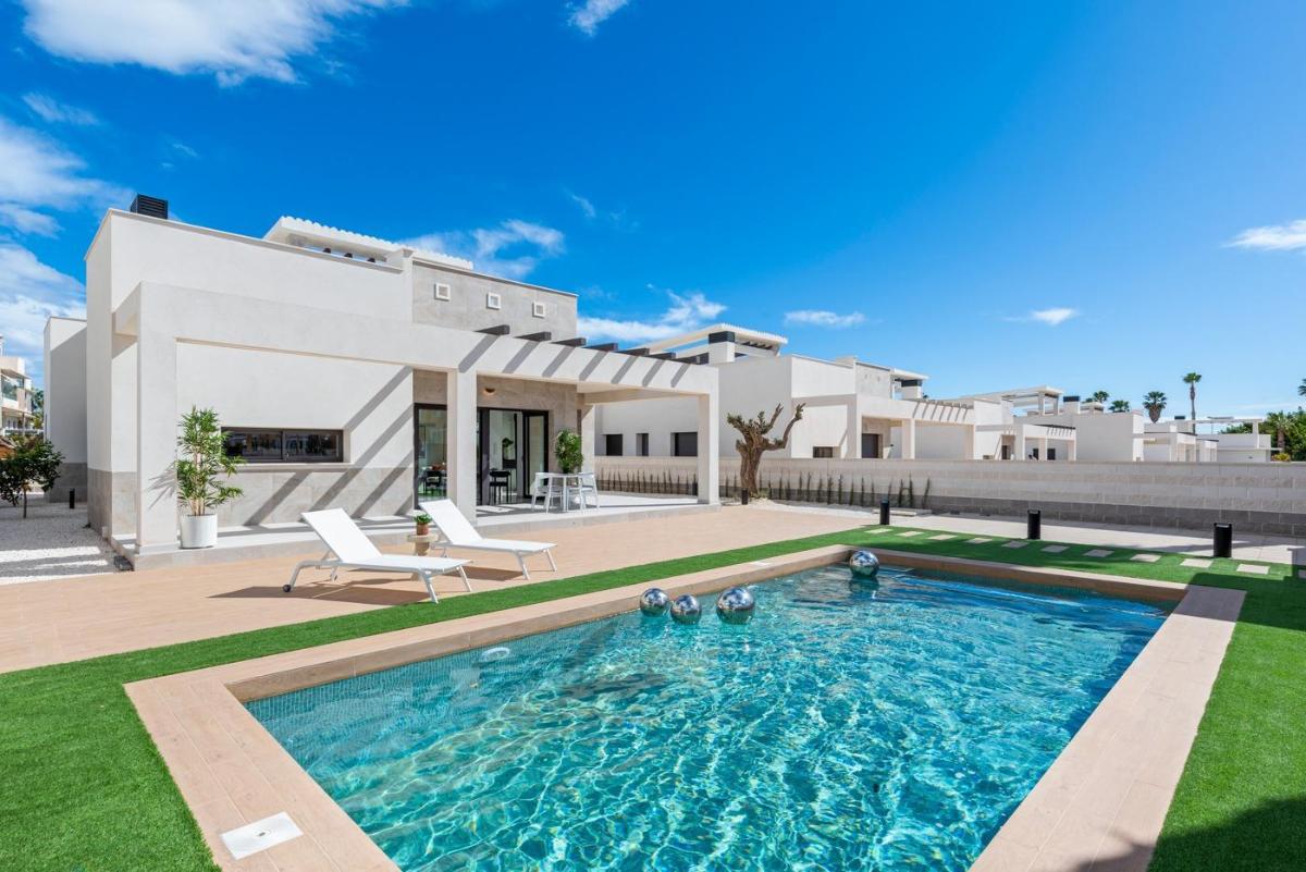 Villa à Ciudad Quesada, Alicante, Espagne 3 chambres, 147 m2 No. 97049