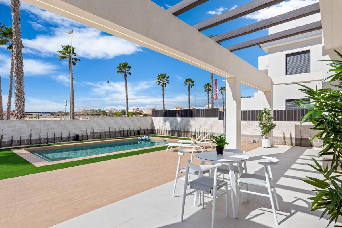 Villa à Ciudad Quesada, Alicante, Espagne 3 chambres, 147 m2 No. 97049
