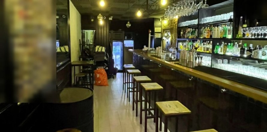 Bar in Barcelona, Spanien 104 m2 Nr. 196525