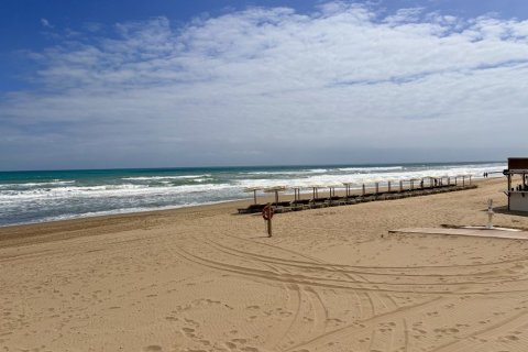 Apartment for sale in Guardamar del Segura, Alicante, Spain 3 bedrooms, 74 sq.m. No. 188919 - photo 13