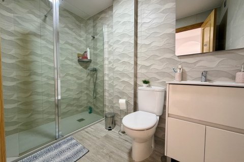 Apartment for sale in Guardamar del Segura, Alicante, Spain 3 bedrooms, 74 sq.m. No. 188919 - photo 20