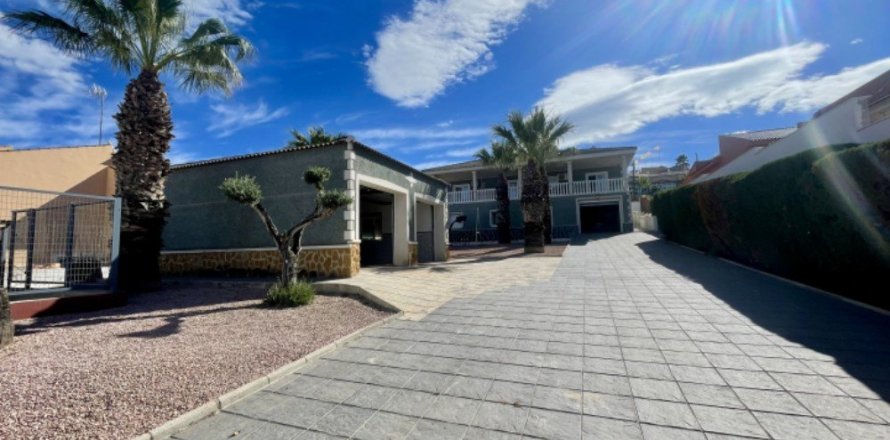 Huvila Ciudad Quesada, Alicante, Espanja 4 makuuhuonetta, 300 m2 No. 188920