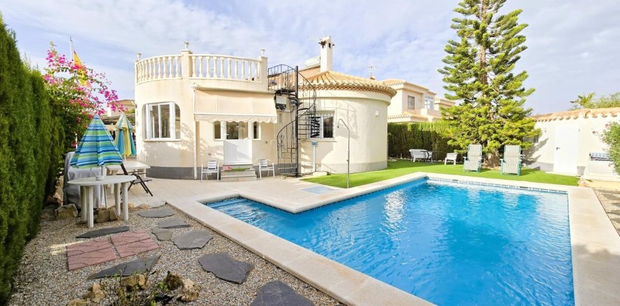 Villa à Playa Flamenca II, Alicante, Espagne 3 chambres, 105 m2 No. 188922