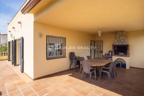 Villa for sale in Lloret de Mar, Girona, Spain 4 bedrooms, 323 sq.m. No. 177209 - photo 16