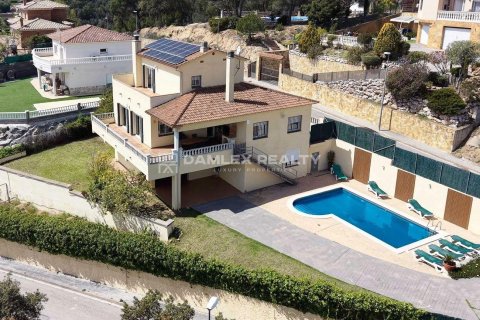 Villa in Lloret de Mar, Girona, Spain 4 bedrooms, 323 sq.m. No. 177209