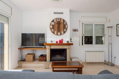 Villa for sale in Lloret de Mar, Girona, Spain 4 bedrooms, 323 sq.m. No. 177209 - photo 11