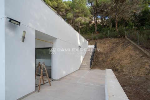 Hus till salu i Lloret de Mar, Girona, Spanien 4 sovrum, 200 kvm. Nr. 177207 - foto 23