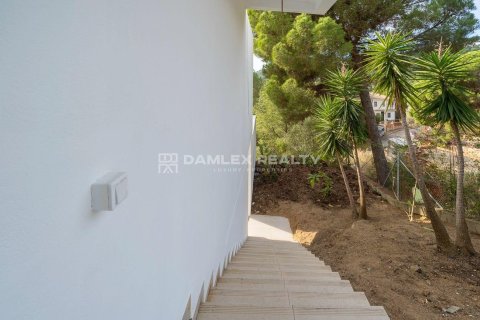 Hus till salu i Lloret de Mar, Girona, Spanien 4 sovrum, 200 kvm. Nr. 177207 - foto 21