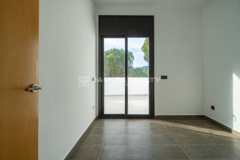 Hus till salu i Lloret de Mar, Girona, Spanien 4 sovrum, 200 kvm. Nr. 177207 - foto 19