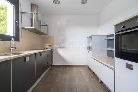 Hus till salu i Lloret de Mar, Girona, Spanien 4 sovrum, 200 kvm. Nr. 177207 - foto 7
