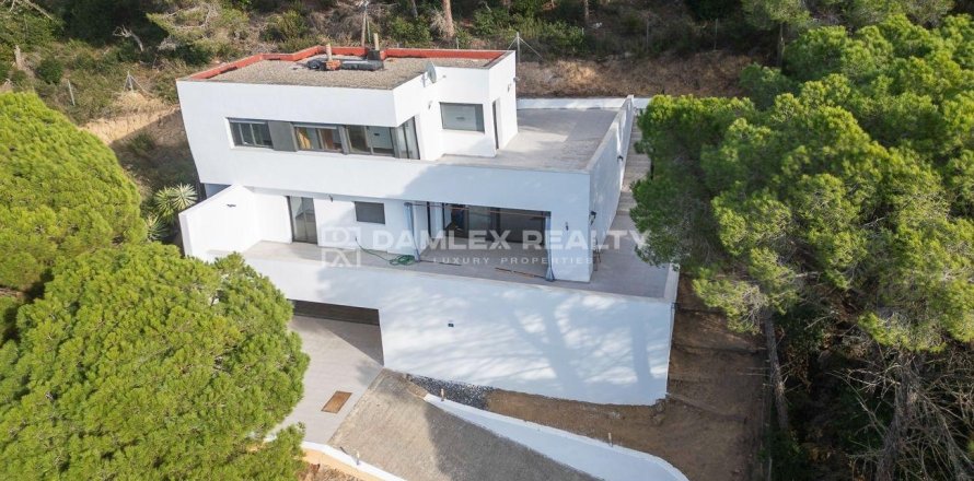 Hus i Lloret de Mar, Girona, Spanien 4 sovrum, 200 kvm. Nr. 177207