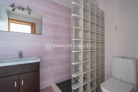 Hus till salu i Lloret de Mar, Girona, Spanien 4 sovrum, 200 kvm. Nr. 177207 - foto 22
