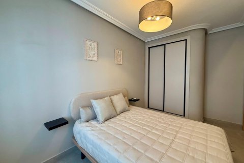 Продажа квартиры в Торревьеха, Аликанте, Испания 2 спальни, 80м2 №178168 - фото 19