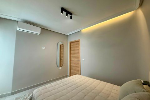 Продажа квартиры в Торревьеха, Аликанте, Испания 2 спальни, 80м2 №178168 - фото 25