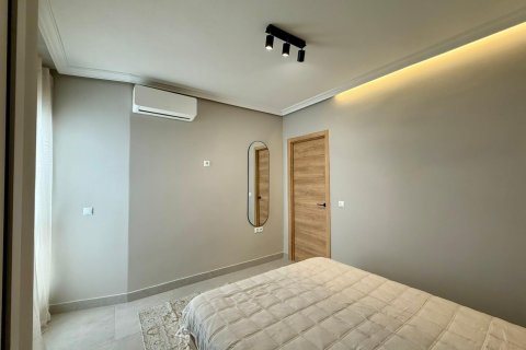 Apartamento en venta en Torrevieja, Alicante, España 2 dormitorios, 80 m2 No. 178168 - foto 12