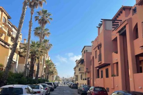 Apartment for sale in Torrevieja, Alicante, Spain 2 bedrooms,  No. 144360 - photo 4