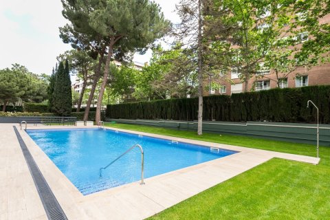 Dzīvoklis pārdošanā Barcelona, Spānijā 4 istabas, Nr. 141000 - attēls 25
