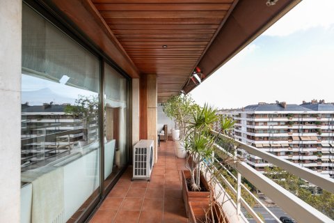 Dzīvoklis pārdošanā Barcelona, Spānijā 4 istabas, Nr. 141000 - attēls 5