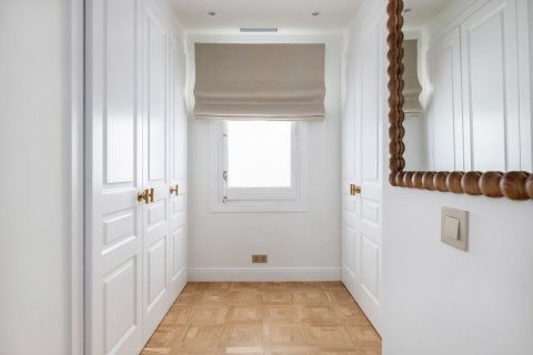 Lägenhet till salu i Barcelona, Spanien 3 sovrum, Nr. 140999 - foto 22