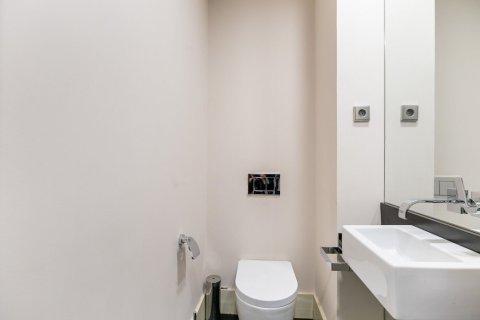 Apartamento en venta en Barcelona, España 3 dormitorios, No. 141001 - foto 7