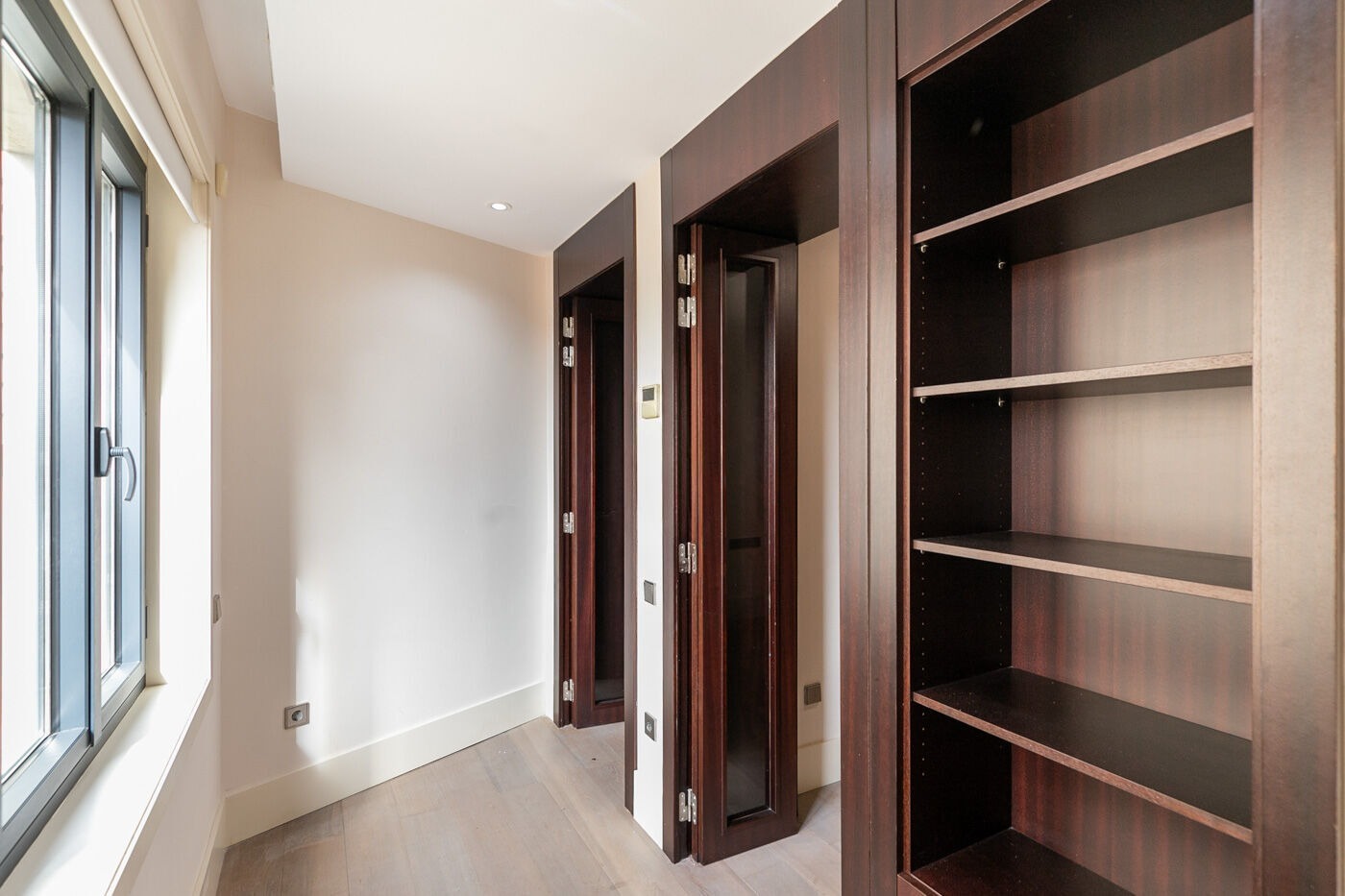 Apartment in Barcelona, Spain 3 bedrooms,  No. 141001