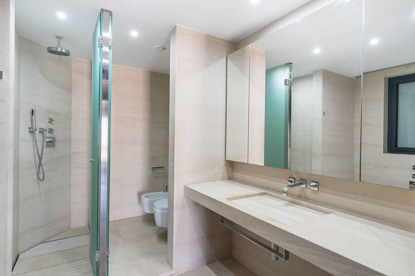 Apartment in Barcelona, Spain 3 bedrooms,  No. 141001