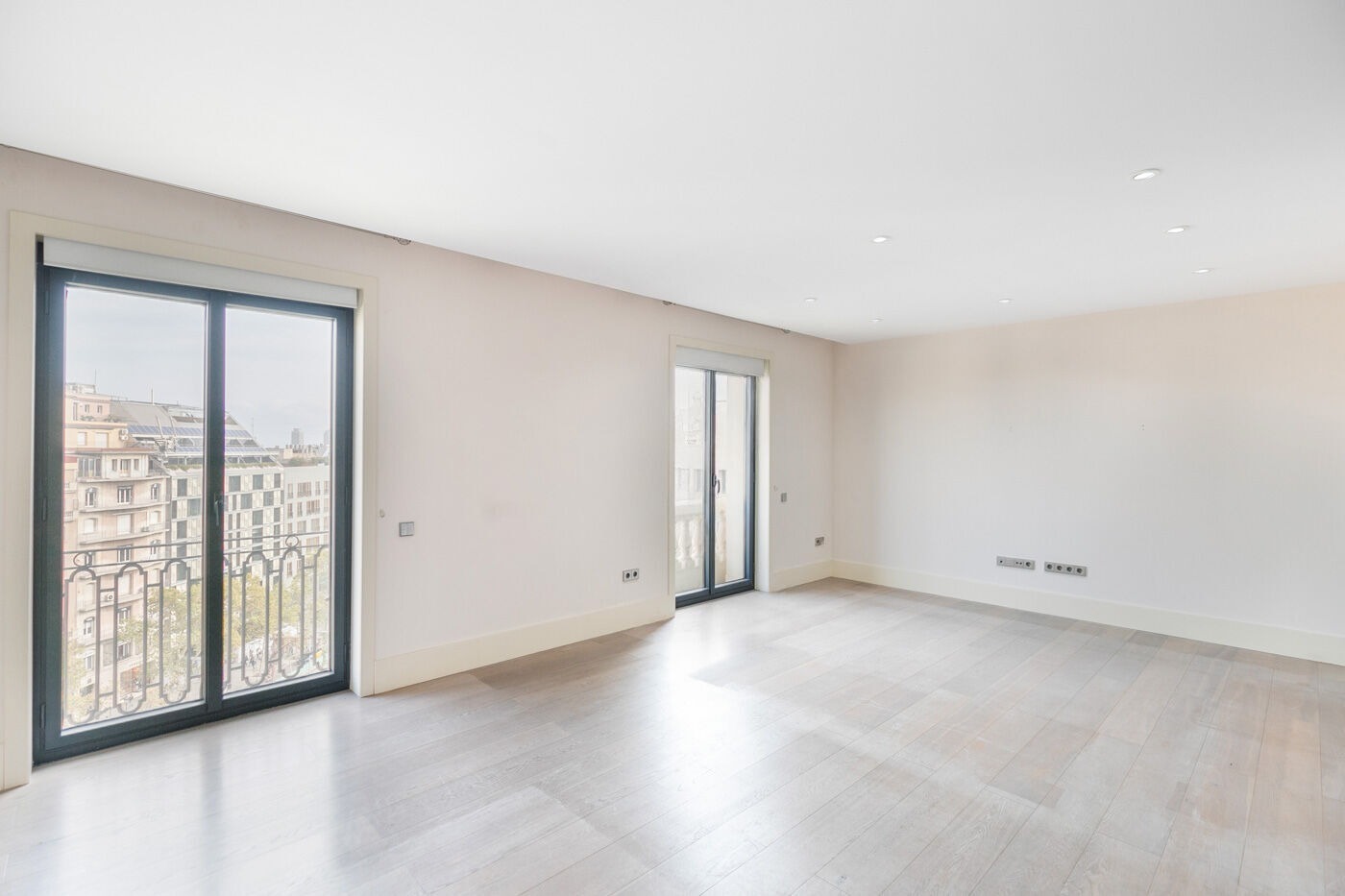 Apartment in Barcelona, Spain 3 bedrooms,  No. 141001