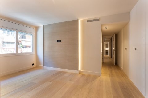 Apartment à vendre à Barcelona, Espagne, 5 chambres, No. 140998 - photo 25