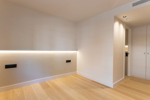 Apartment à vendre à Barcelona, Espagne, 5 chambres, No. 140998 - photo 24