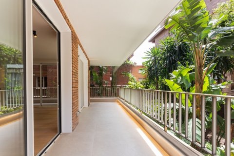 Apartment à vendre à Barcelona, Espagne, 5 chambres, No. 140998 - photo 3