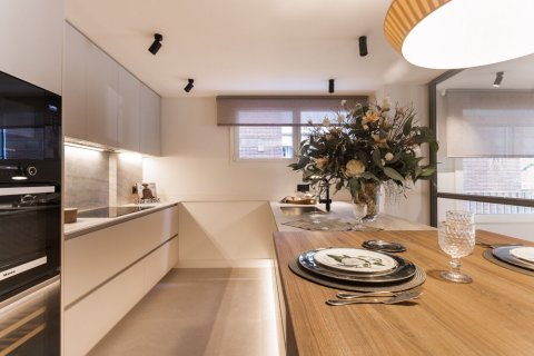 Apartment à vendre à Barcelona, Espagne, 5 chambres, No. 140998 - photo 11