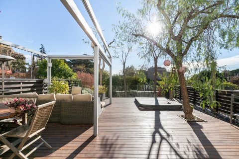 Apartamento en venta en Barcelona, España 5 dormitorios, No. 140996 - foto 7