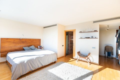Apartamento en venta en Barcelona, España 5 dormitorios, No. 140996 - foto 12