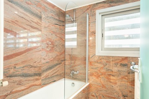 Apartamento en venta en Barcelona, España 5 dormitorios, No. 140996 - foto 14