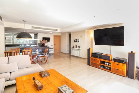 Apartamento en venta en Barcelona, España 5 dormitorios, No. 140996 - foto 3