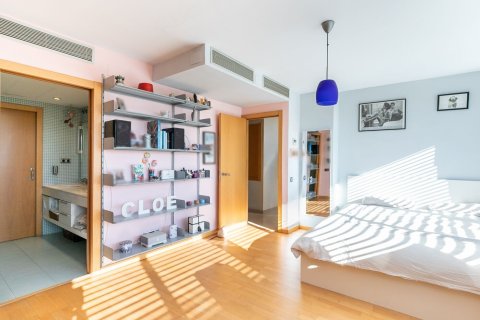 Apartamento en venta en Barcelona, España 5 dormitorios, No. 140996 - foto 17