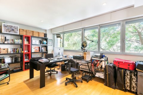 Apartamento en venta en Barcelona, España 5 dormitorios, No. 140996 - foto 21