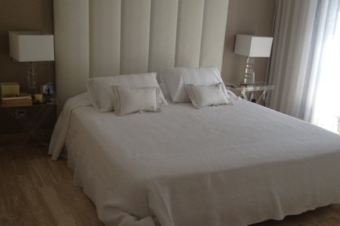 Аренда квартиры в Алкобендас, Мадрид, Испания 3 спальни, 165м2 №161642 - фото 3